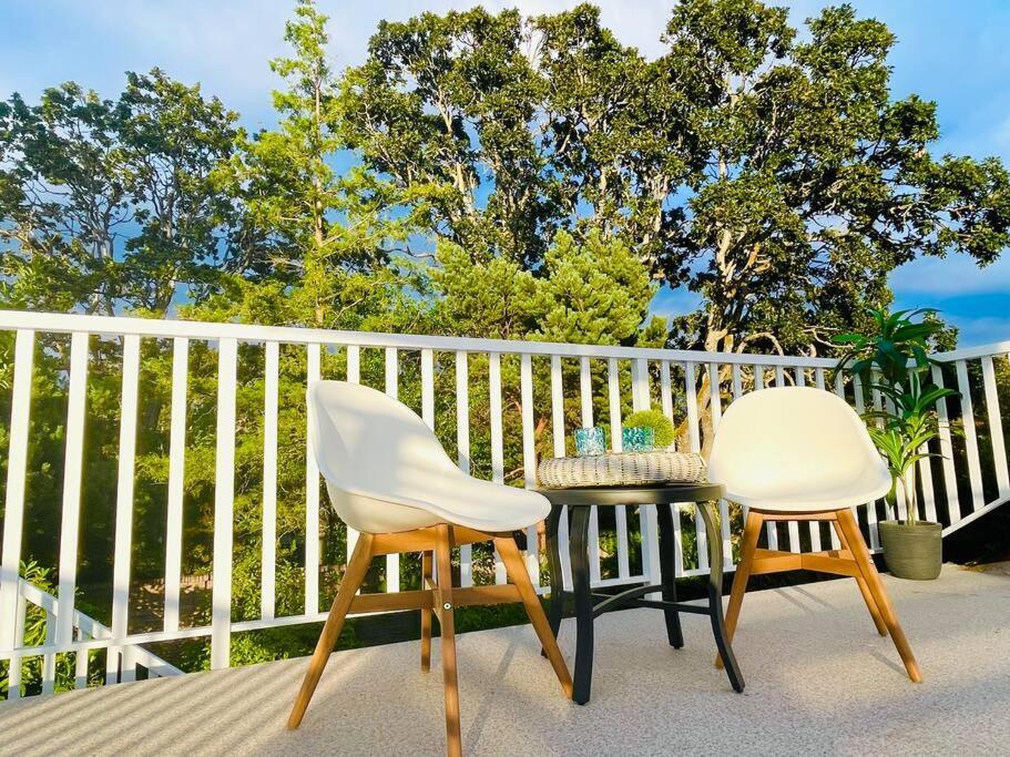 Stylish Cozy One Bedroom Studio With Free Parking 빅토리아 외부 사진