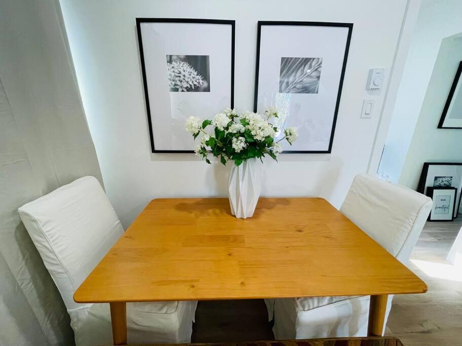 Stylish Cozy One Bedroom Studio With Free Parking 빅토리아 외부 사진